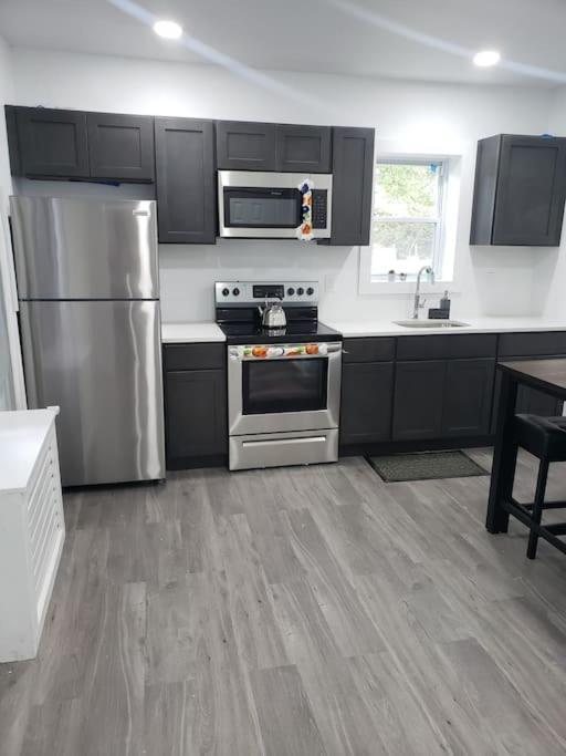 Apartment Stunning Tacony 2bd - Private Parking Philadelphia