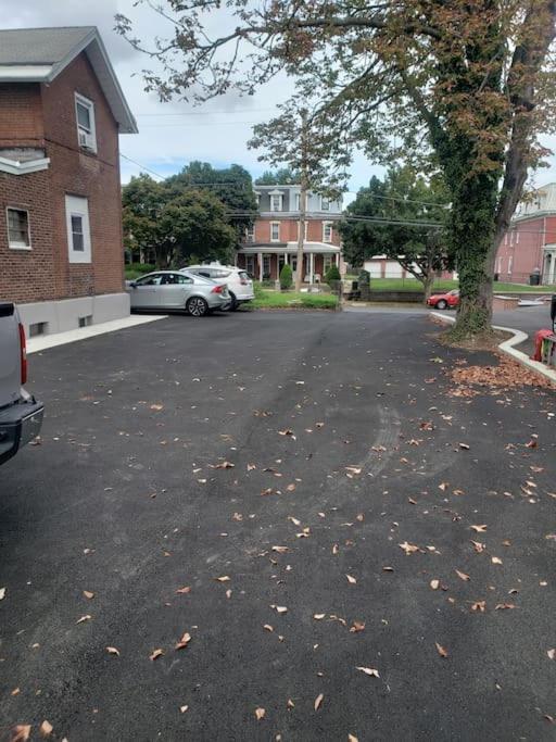 Apartment Stunning Tacony 2bd - Private Parking *