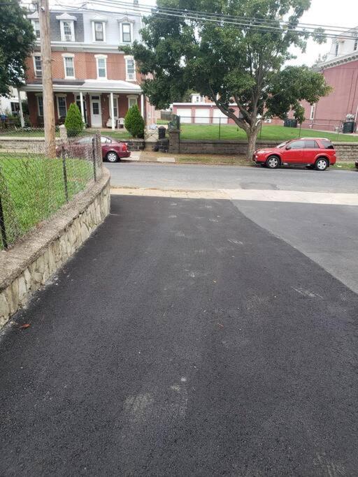 Stunning Tacony 2bd - Private Parking *