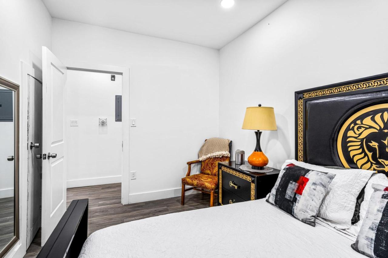 Stunning Tacony 2bd - Private Parking Apartment *