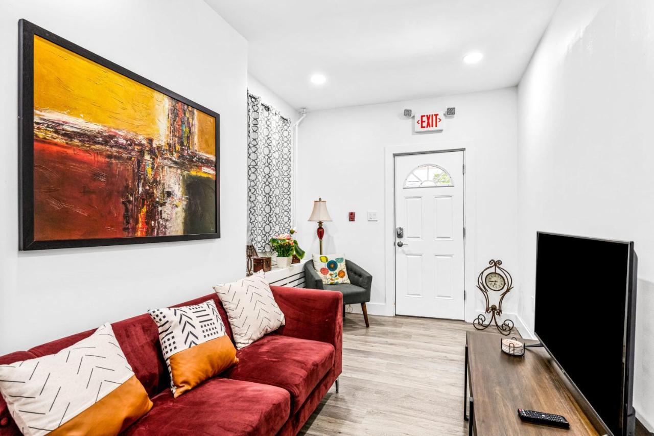 Stunning Tacony 2bd - Private Parking Philadelphia
